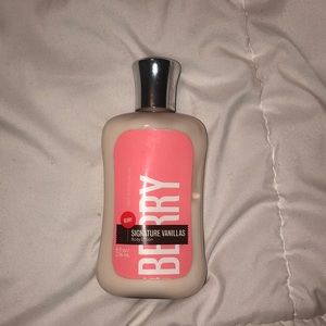 Berry body lotion